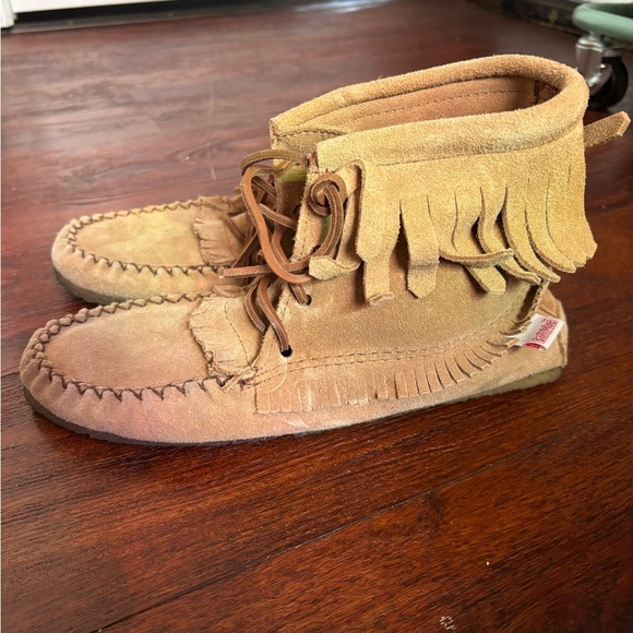 Softmoc Shoes - Softmoc Suede Fringe Moccasin Boots - Tan Suede